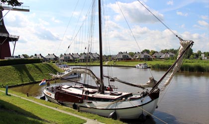 Vrouwe Franciska in Dokkum  aan het bollwerk